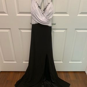 Catchet Dress